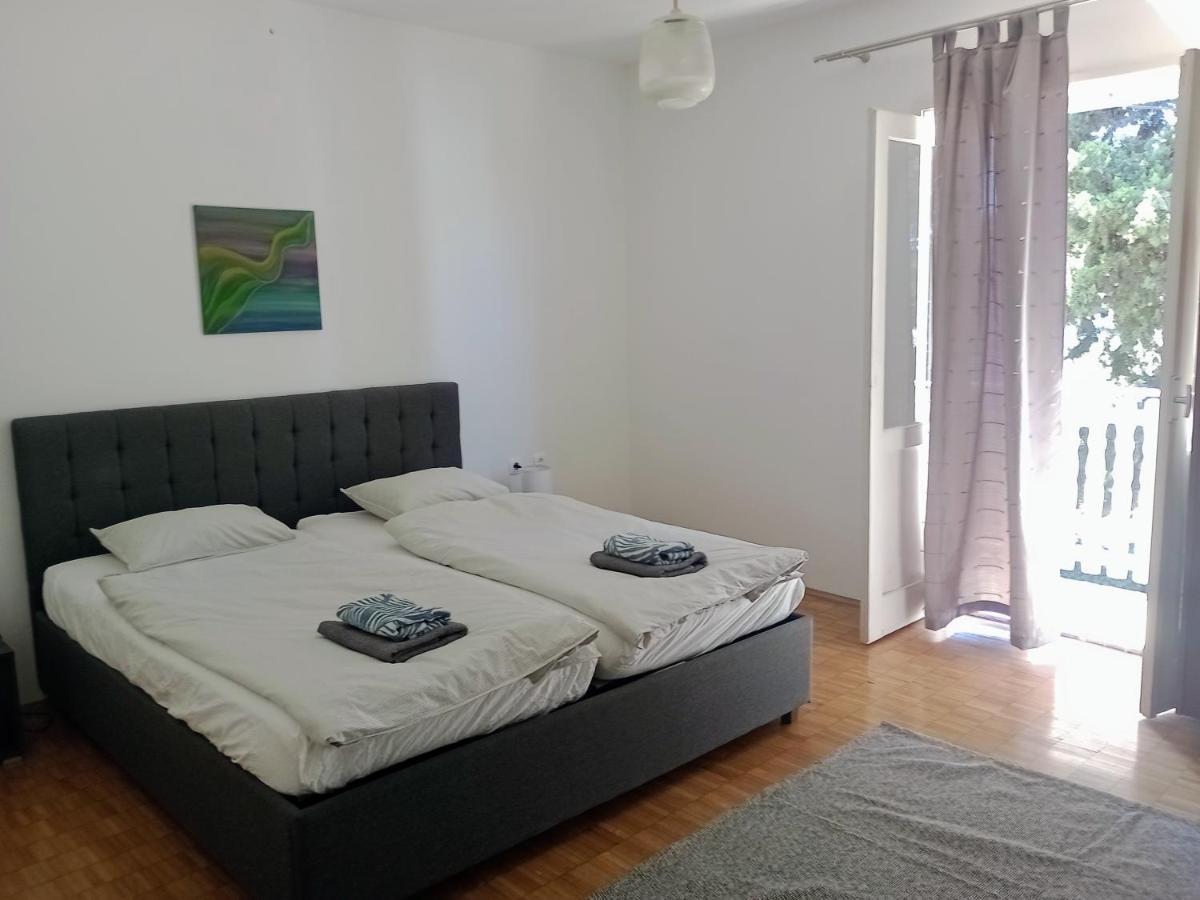 Apartment Brcic Біоград-на-Мору Екстер'єр фото